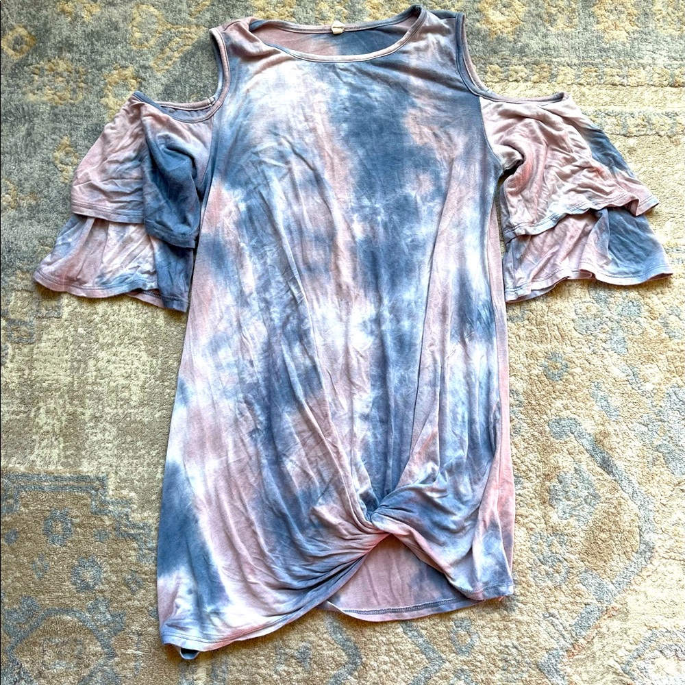 Pink and blue tie dye to open shoulder